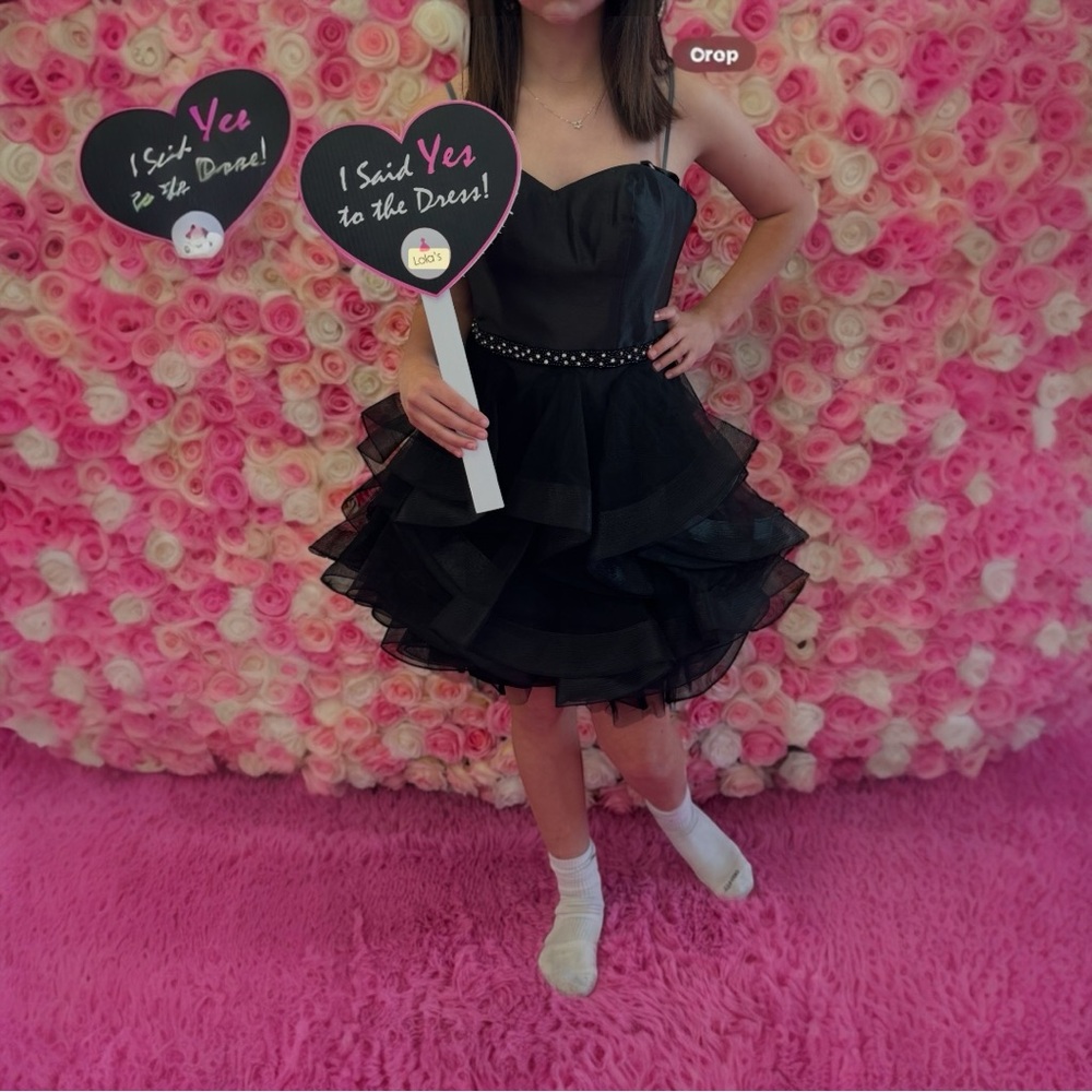 BLACK JOVANI STRAPLESS TULLE DRESS
